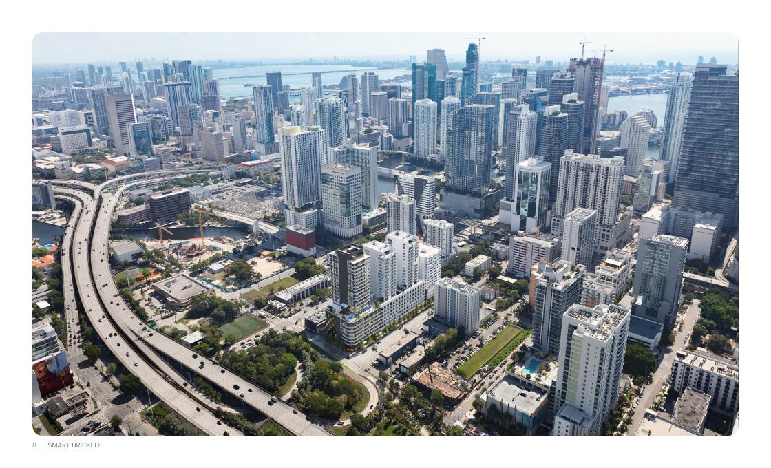 Vista aérea de Brickell, Miami, con Smart Brickell en construcción